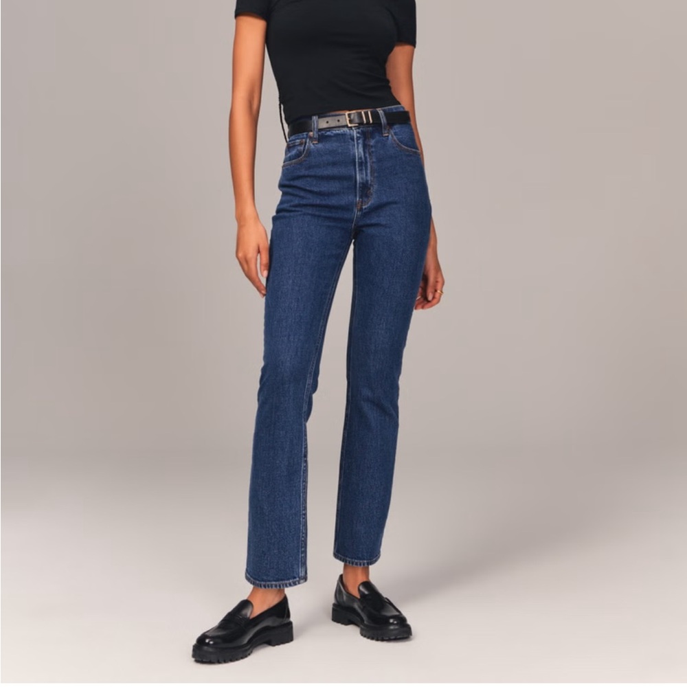 Abercrombie & Fitch Ultra High Rise Ankle Straight Jean Dark Size 27/4 SHORT